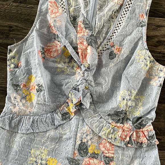 SOLD * Lily Loves Floral Romper - Picture 4 of 9